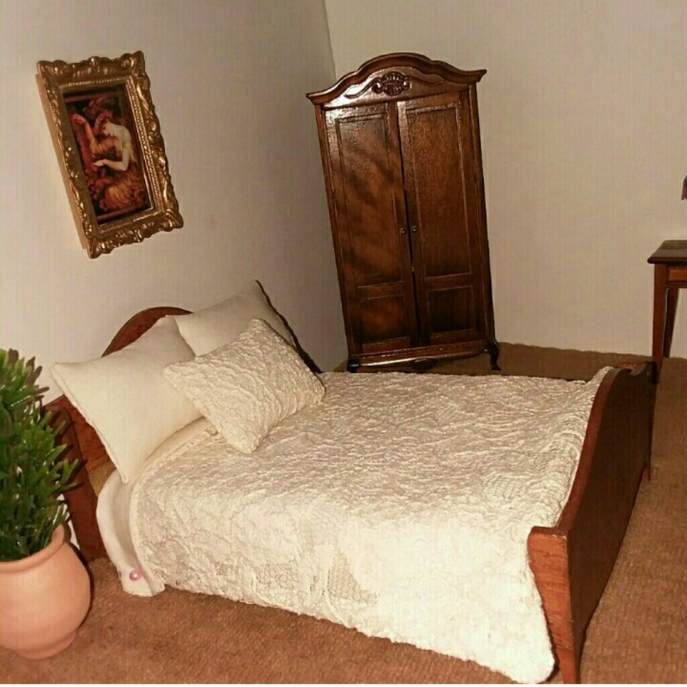 1:12 Scale Italian Lace Comforter set